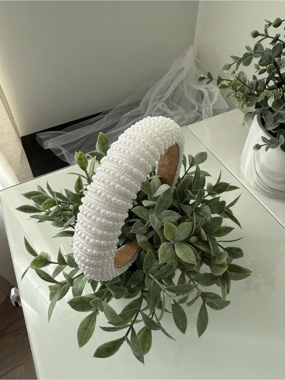 White Beaded Pearl Headband with Veil - Picture 6 of 6